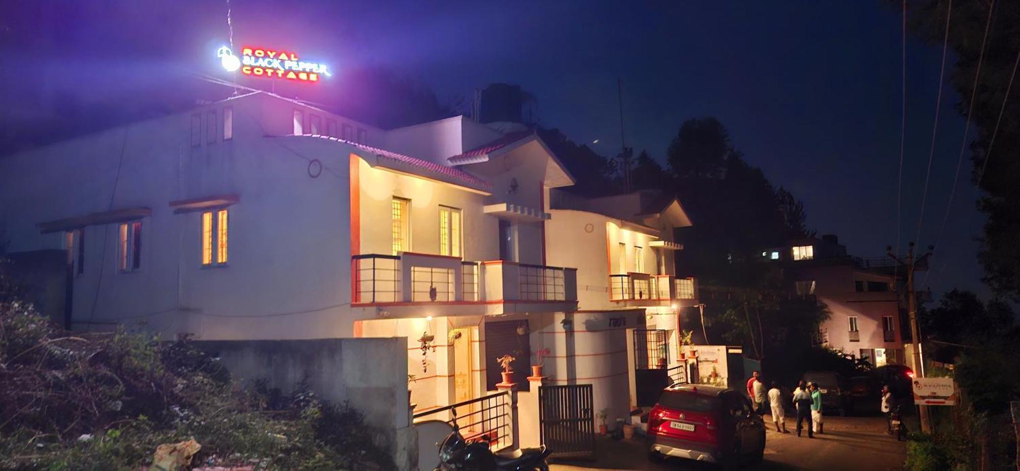 Royal Black Pepper Cottage 埃尔加德 外观 照片